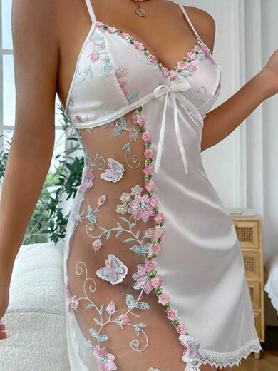 Nuisette sexy transparente avec string blanc